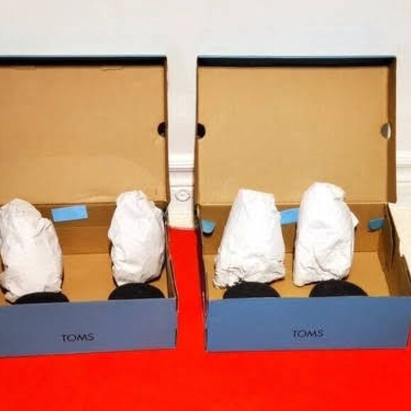 2 Brand New TOMS Shoe Boxes - Picture 2 of 3